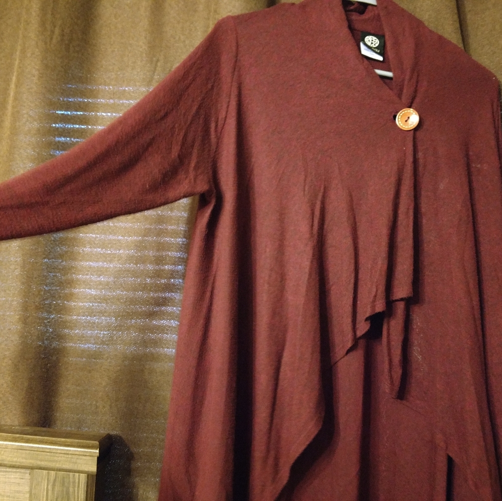 Red cardigan - Picture 4 of 4